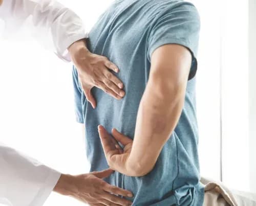 Fizjoterapeuta czy fizykoterapeuta: poznaj kluczowe różnice i wybór